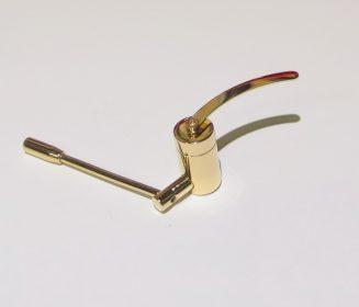 Tonearm universal lifter gold.